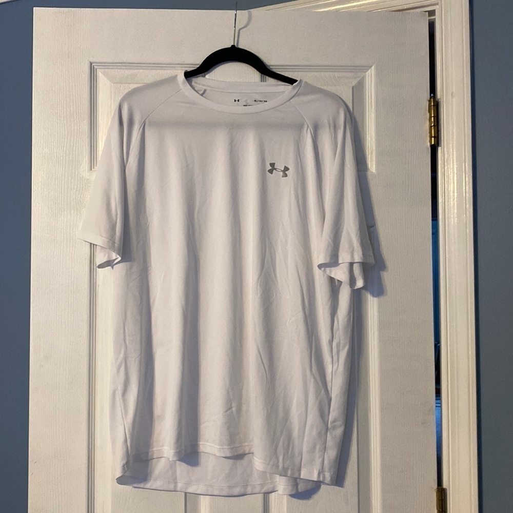 Under Armour mens tee; size Xl